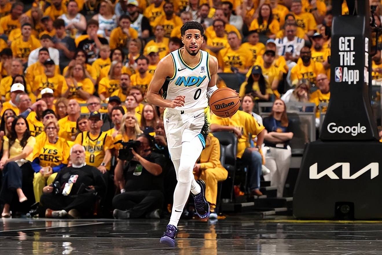 魔术惊艳全场，险胜助攻爆棚，字母哥逆转取胜！